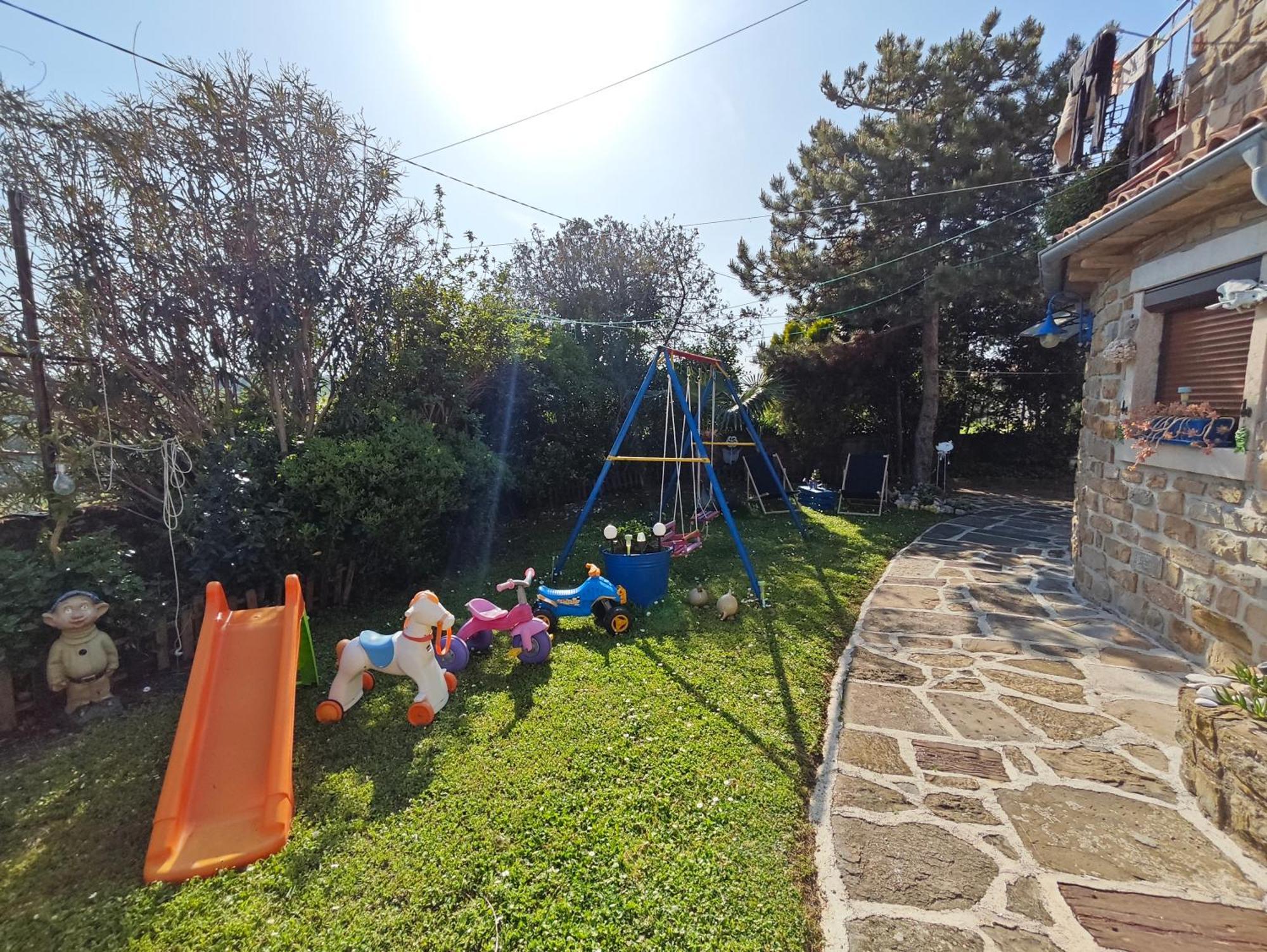 Гостевой дом Cozy Istrian House Изола Экстерьер фото