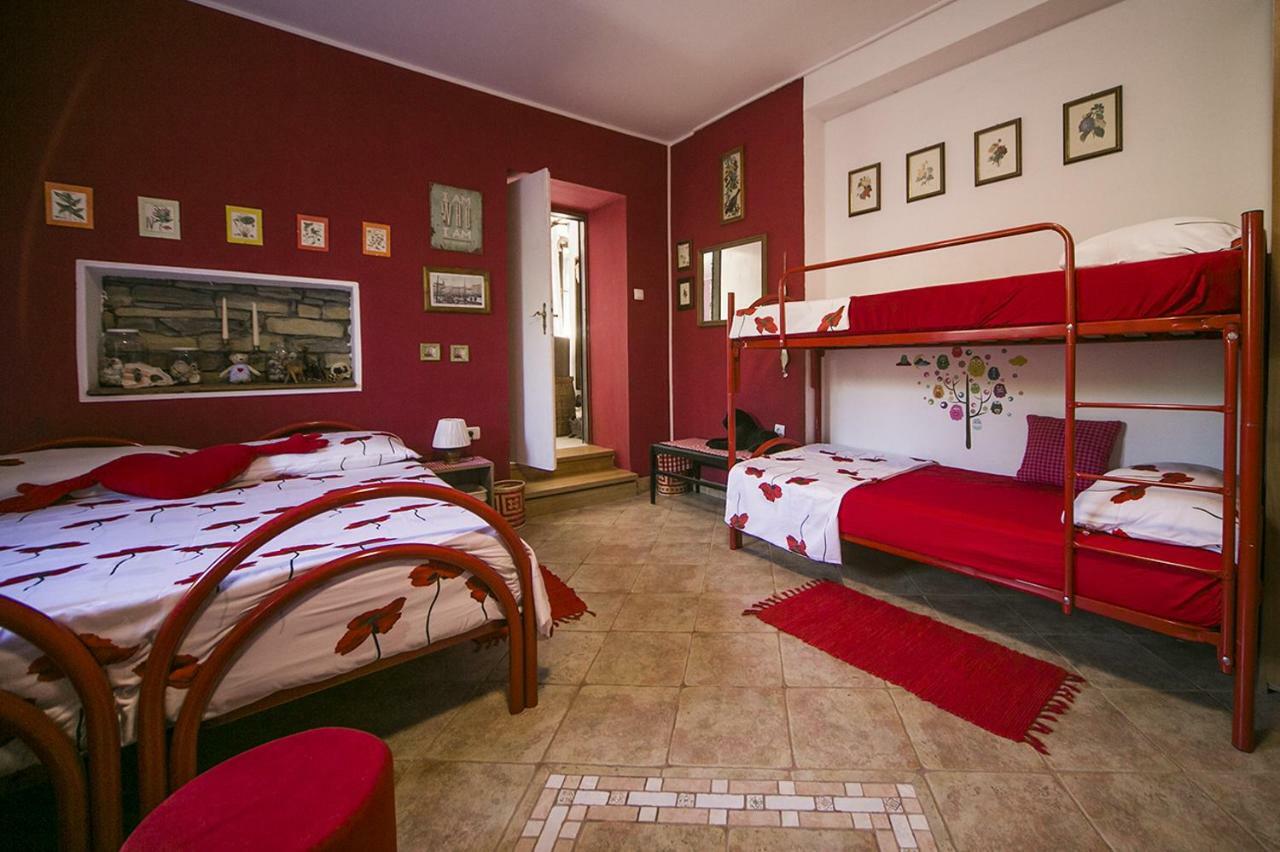 Гостевой дом Cozy Istrian House Изола Экстерьер фото