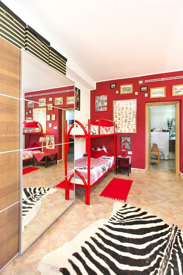 Гостевой дом Cozy Istrian House Изола Экстерьер фото