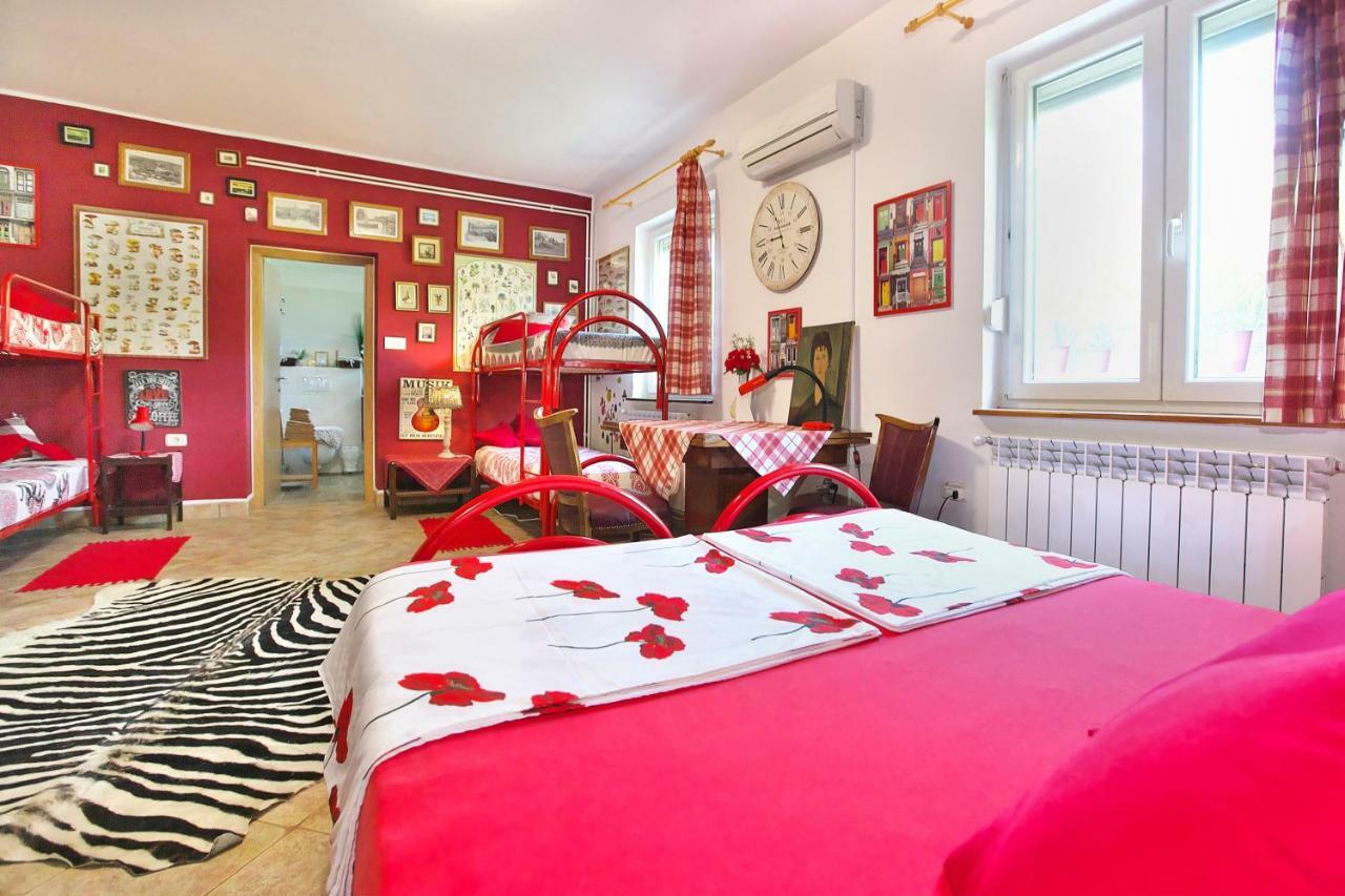 Гостевой дом Cozy Istrian House Изола Экстерьер фото